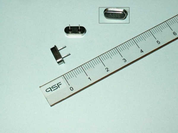 QZ801 - 3 Stück Quarzoszillator 8,000 MHz 8 MHz HC49-S Low Profile