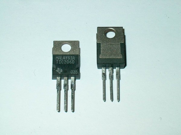 TIC206 D - 3 Stück Triac 600V 4A TO220 Texas Instruments