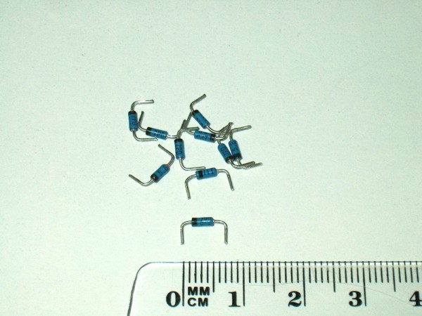 ZPD5V6 G - 10 Stück Zener Diode 5,6V 500mW 85°C BZX Einbaufertig gebogen