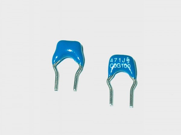 KER147 - 10 Stück Kerko 470pF Kondensator Keramik 4x3mm RM2,54 100V 471J