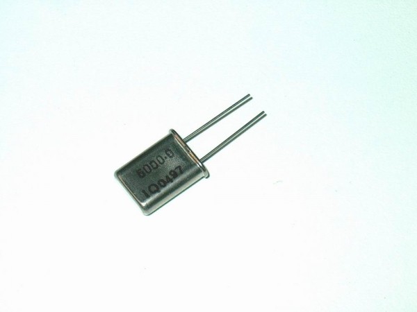QZ500 - 3 Stück Quarz 5,000 MHz HC49U Metall Case CI=20pF 10x15mm
