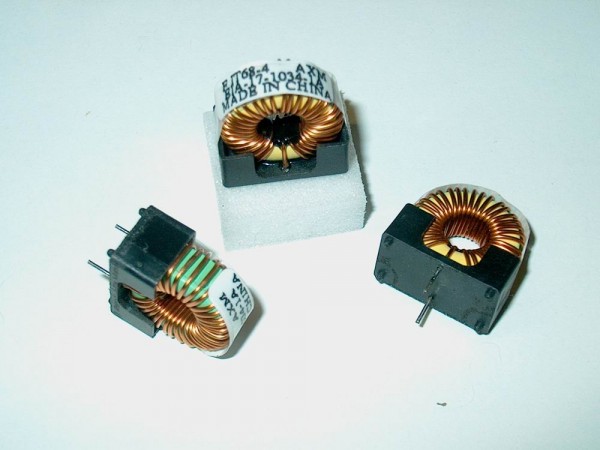 FIT68-4 - Ringkerndrossel 50uH 2A Drossel Spule Netzdrossel 2pin stehend