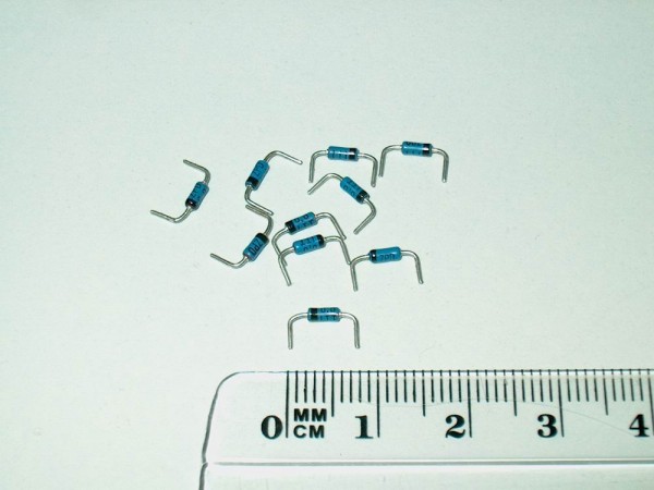 ZPD6V8 G - 10 Stück Zener Diode 6,8V 500mW 85°C BZX Einbaufertig gebogen