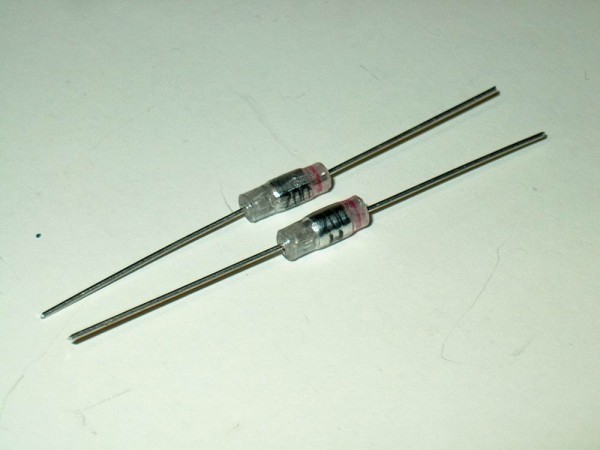 SFX120 - 5 Stück Styroflex Kondensator 200pF 4x10mm 100V Axial