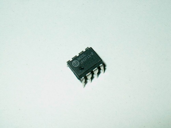 UM3711-2 - Ic Baustein DIP8 Touch Control Dimmer (ETC)