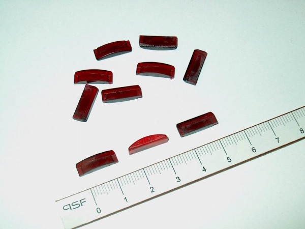 MSS155 - 20x Miniatur Streuscheibe Rot 15x5mm Einseitig Gebogen für LED Anzeigen